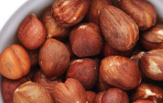 スペイン産ヘーゼルナッツ
1 kg ／ 100g カタルーニャ産